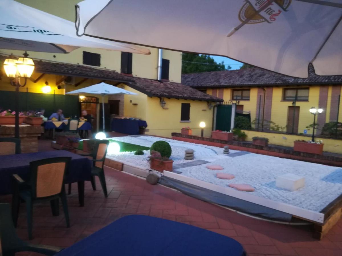 Albergo Residence Al Passatore Camere & Relax Sorbara Ngoại thất bức ảnh